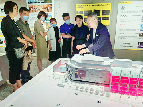 走访盈展-参观THE BOX2.jpg