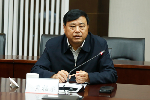 黄主席.jpg