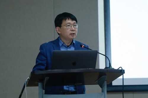 詹炳宏同志沟通本科教育教学审核评估筹备工作.jpg