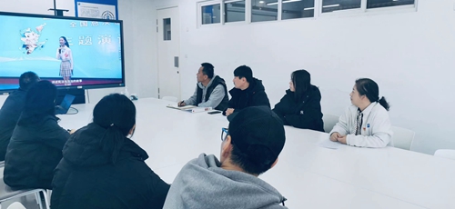 同步参与教育部全国青少年普法网的“宪法晨读”活动3.jpg
