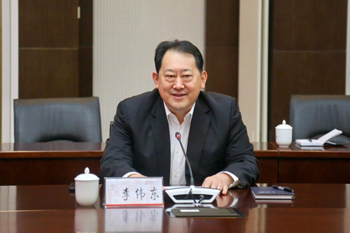 李伟东 李伟东6.jpg